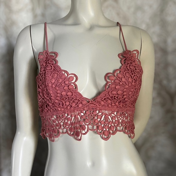 Forever 21 | Summer Pink Crochet Crop Spaghetti, Strap, Top Boho-inspire… - Picture 1 of 17